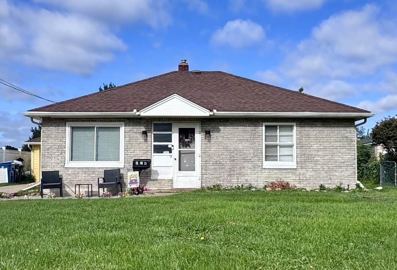 214 22nd Street - Photo 1