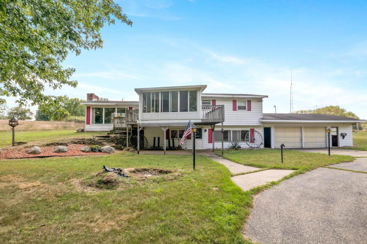 5221 Maple Island Road - Photo 1