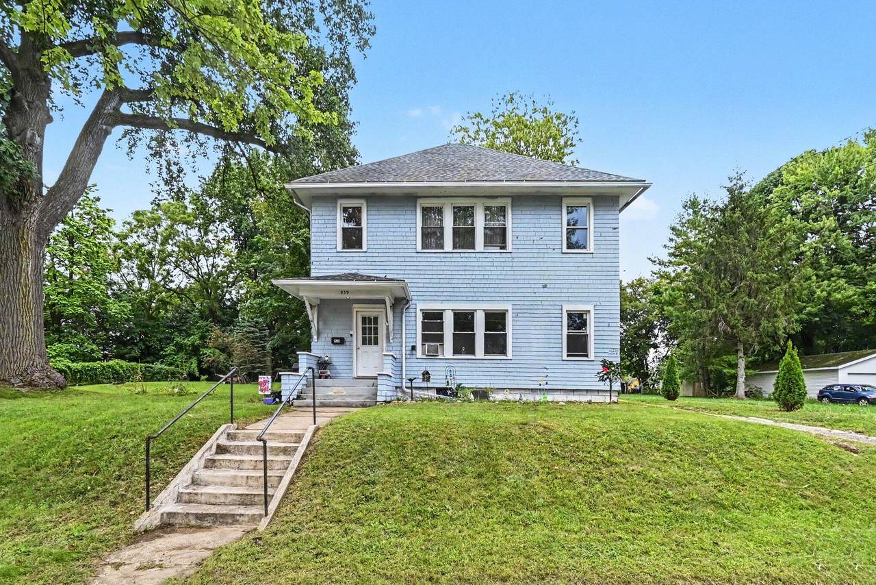 939 Maple Avenue - Photo 1