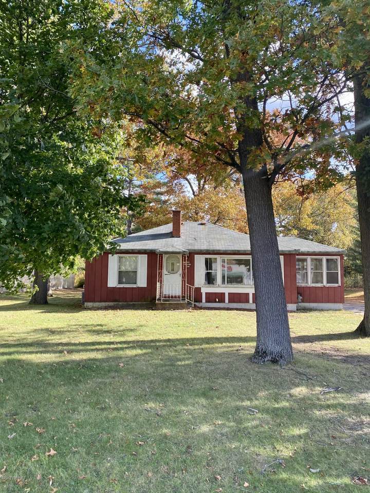 1872 Holton Road - Photo 1
