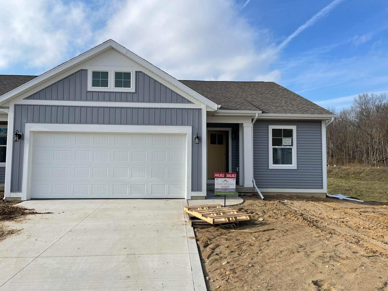 1547 Village Circle - Photo 1