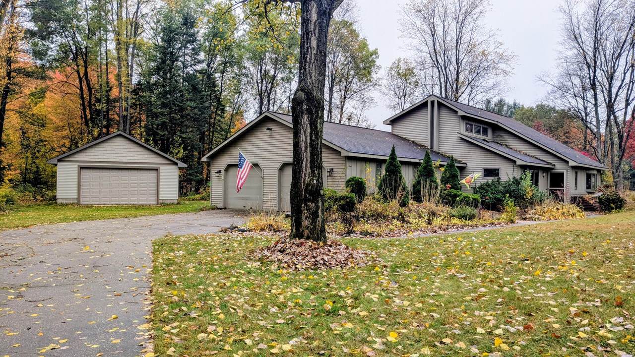 2256 Whitetail Drive - Photo 1