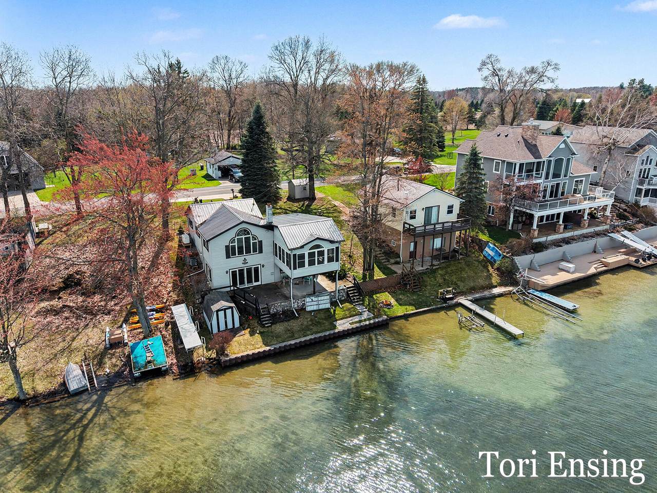 2662 Lakeside Drive - Photo 1
