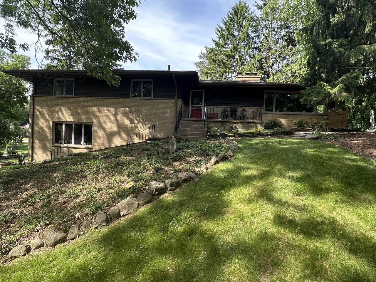 2631 Maple Road - Photo 1