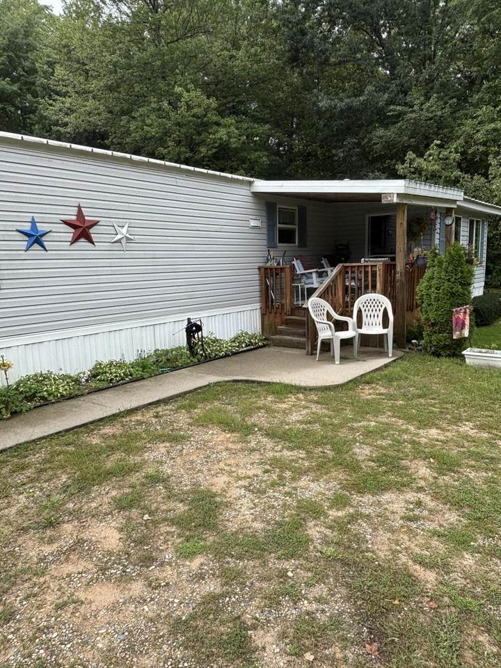 2705 Southern Avenue - Photo 1