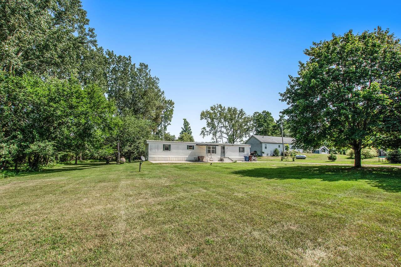 60593 Territorial Road - Photo 1