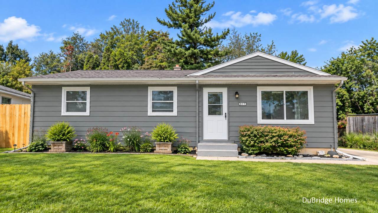 977 Coventry Drive - Photo 1