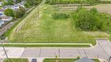 E Lorain Street - Photo 4