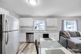 1584 Carlton Street - Photo 7
