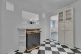 1050 Wall Street - Photo 11