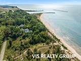 2989 Lakeshore Drive - Photo 4