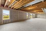 11767 Everett Avenue - Photo 35