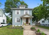 1013 Pennoyer Avenue - Photo 1