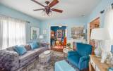 118 Budlong Street - Photo 18