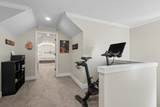 907 University Place - Photo 16