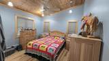 11118 Grand River Avenue - Photo 19