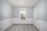 448 Spencer Street - Photo 17