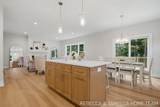 6007 Savannah Way - Photo 16
