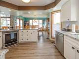 1821 Lakeview Drive - Photo 11