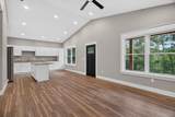 9620 Rexford Road - Photo 9