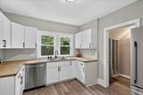 668 Alexander Street - Photo 17
