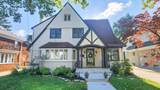 940 Lakeside Drive - Photo 1