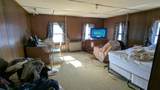 407 Barry Street - Photo 15