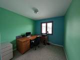 16318 Wellington Avenue - Photo 13