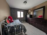 16318 Wellington Avenue - Photo 14