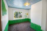 907 Burton Street - Photo 8