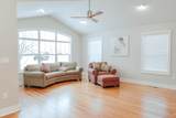 210 Market Place - Photo 3