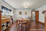 1037 Burton Street - Photo 4