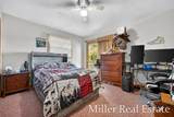2032 Howard Point - Photo 27