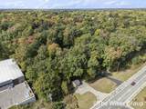 2415 Beltline Avenue - Photo 2