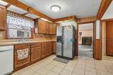 2854 Oak Street - Photo 18