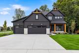 1934 Creekside Drive - Photo 2