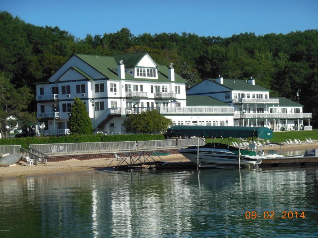 8535 Portage Point Drive - Photo 1