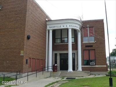 324 Queen Street - Photo 1