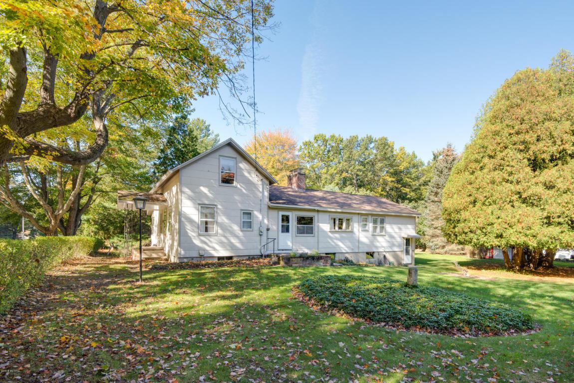 1111-E Second Street - Photo 1
