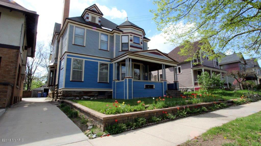 241 James Avenue - Photo 1