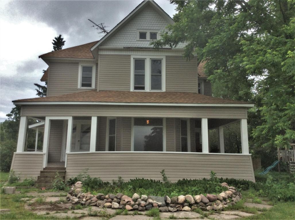 131 Lincoln Avenue - Photo 1