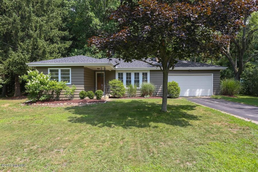 6713 Parkway Drive - Photo 1