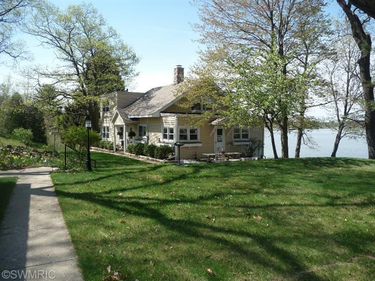 9737 Doyle Drive - Photo 1
