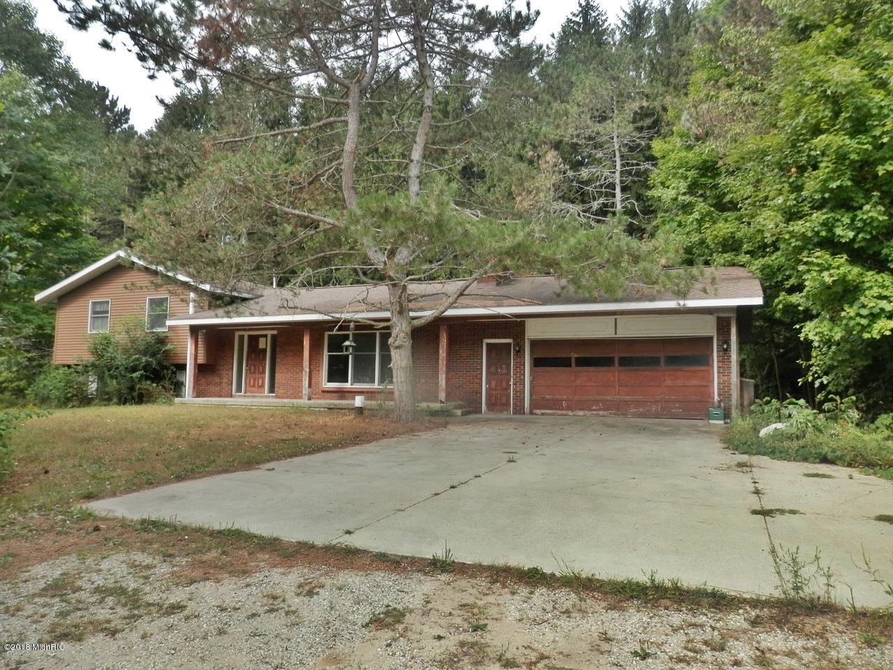 1916 Bendon Road - Photo 1