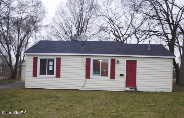 323 Charles Street - Photo 1