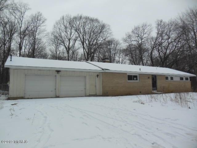 33 40th Street - Photo 1