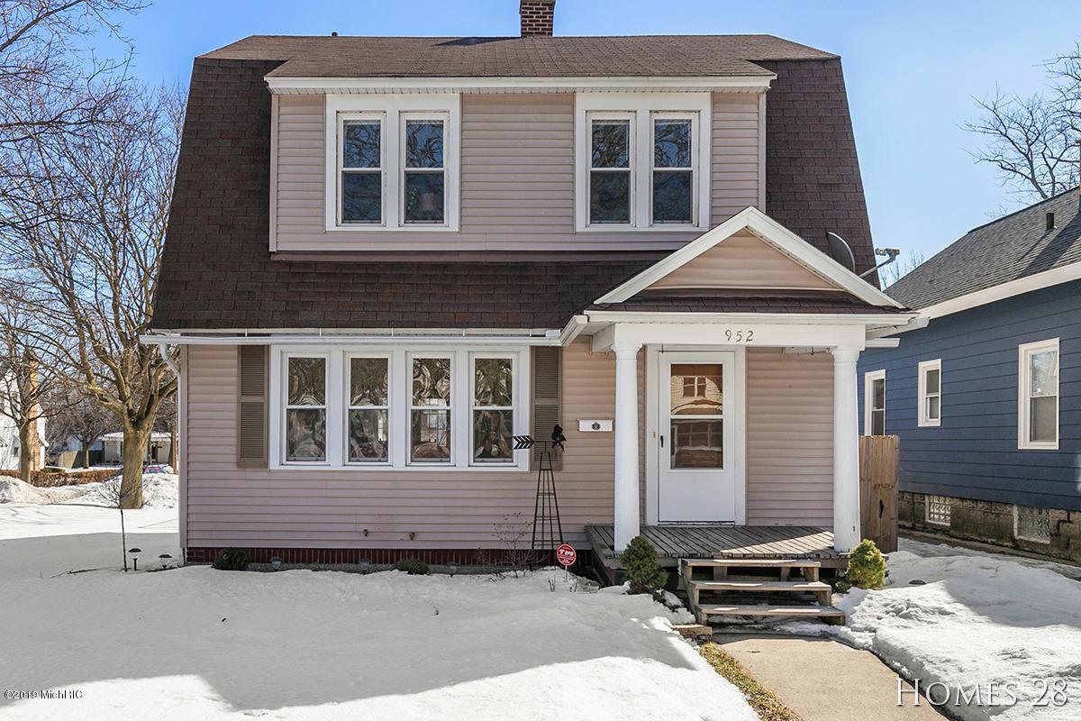 952 Van Buren Avenue - Photo 1