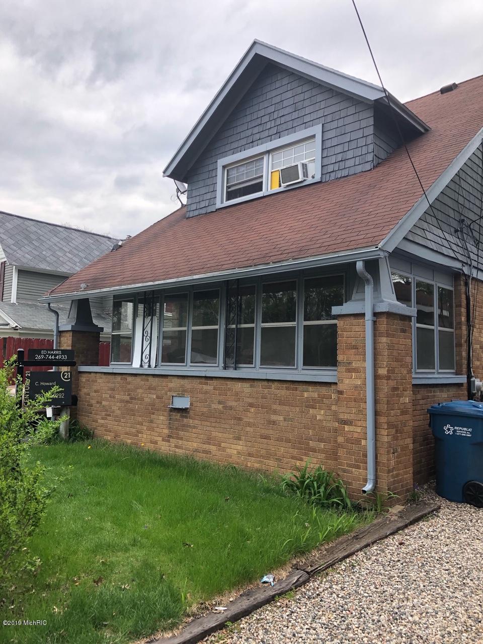 915 Russell Street - Photo 1
