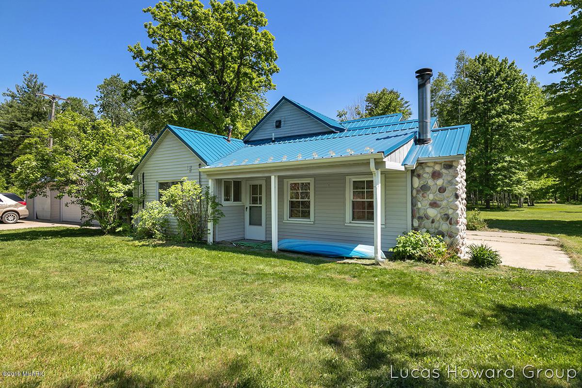 10727 Riverview Drive - Photo 1