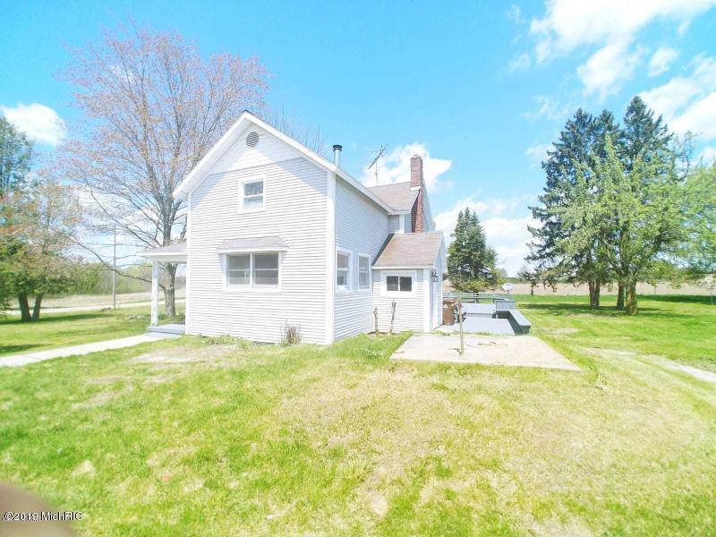 16570 170th Avenue - Photo 1